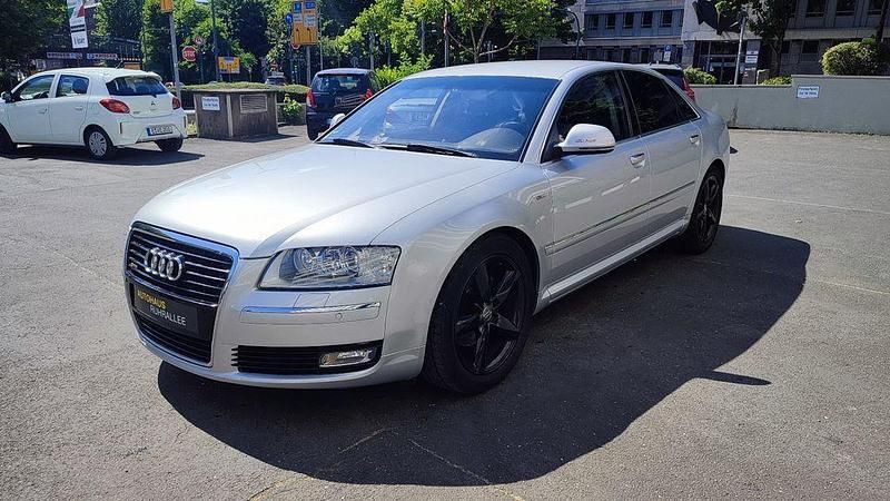 Gebraucht Audi A8 232 PS (170 kW) 2010 Silber Limousine