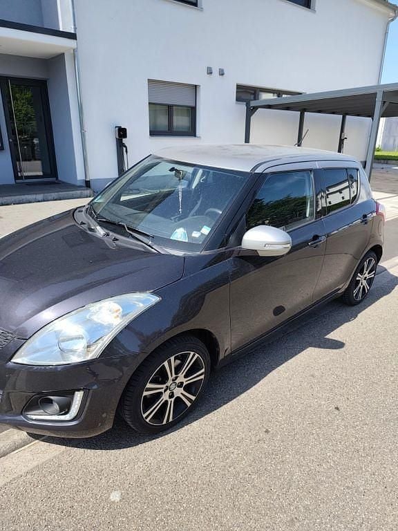 Blau Gebraucht 2016 Suzuki Swift Comfort Limousine | 8.200 € (Fairer Preis) - Bild 1/4