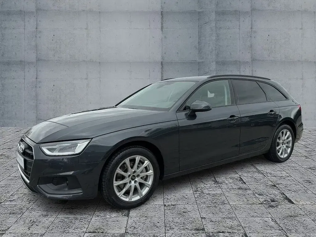 Używany Audi A4 Performance 204 KM (150 kW) 2024 Szary Kombi