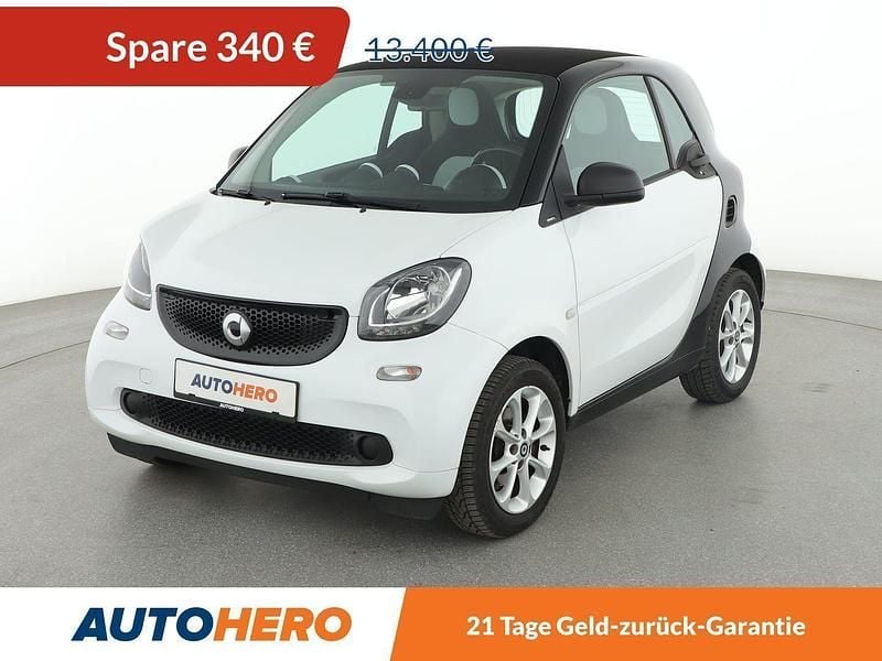 Weiß Gebraucht 2018 Smart ForTwo Coupé Basis Kleinwagen | 11.960 € (Fairer Preis) - Bild 1/3