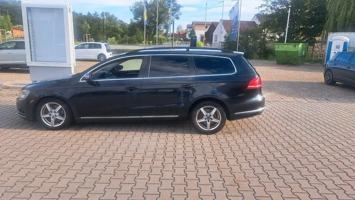 Gebraucht VW Passat Comfortline 140 PS (102 kW) 2011 Schwarz Kombi