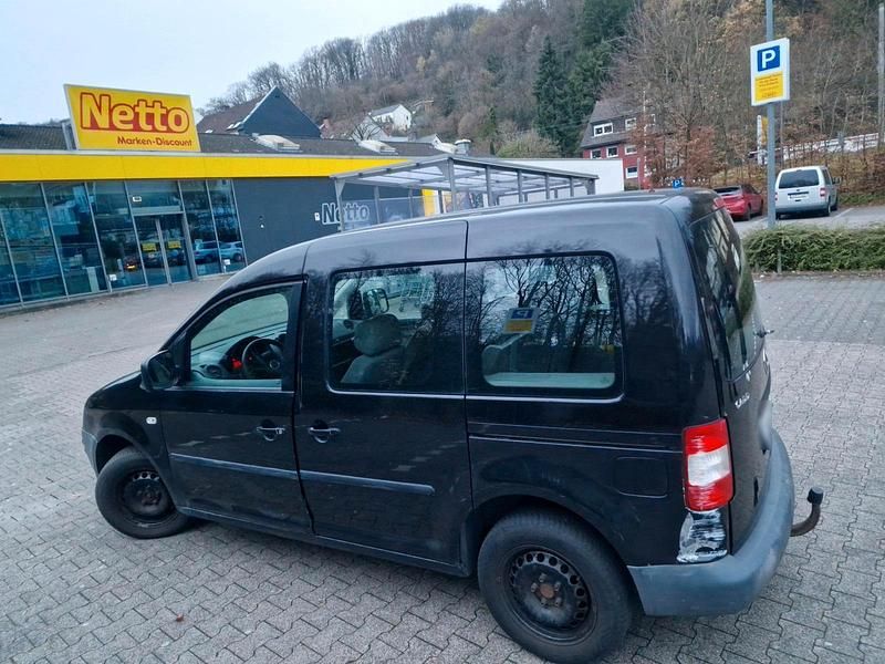 Używany VW Caddy Life 105 KM (77 kW) 2004 Czarny Minivan