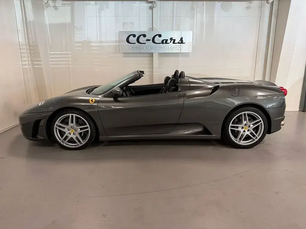 Second-hand Ferrari F430 489 CP (359 kW) 2005 Argintiu Cabrio