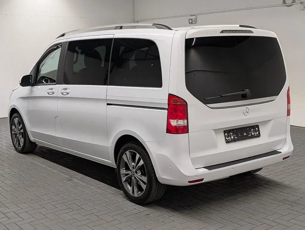 Gebraucht Mercedes V250 190 PS (139 kW) 2018 Bergkristallweißmet. Van / Kleinbus