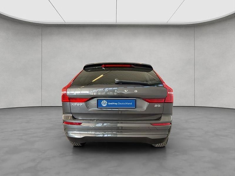 Gebraucht Volvo XC60 Core 250 PS (183 kW) 2024 Platinum grey metallic 731 SUV