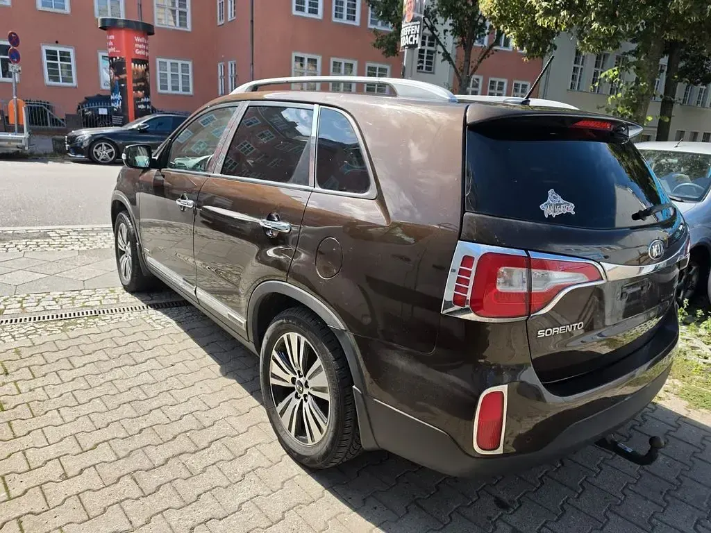 Gebraucht Kia Sorento Spirit 197 PS (144 kW) 2014 Braun SUV