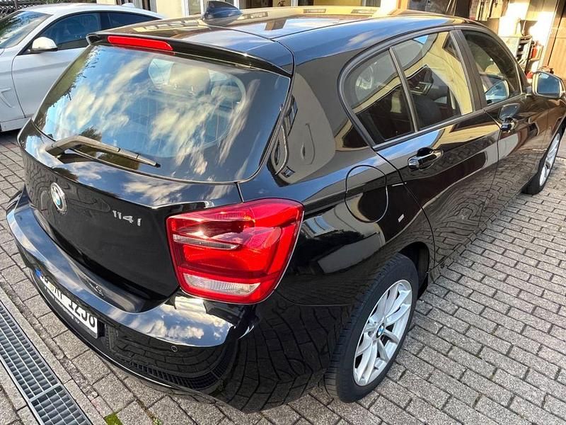 Gebraucht BMW 114 102 PS (75 kW) 2014 Schwarz Kleinwagen