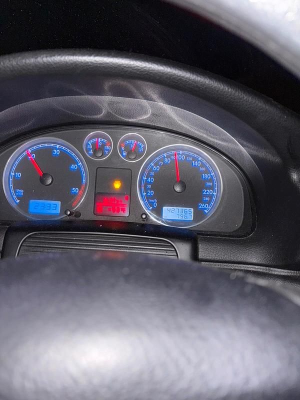 Gebraucht VW Passat 101 PS (74 kW) 2002 Blau Kombi