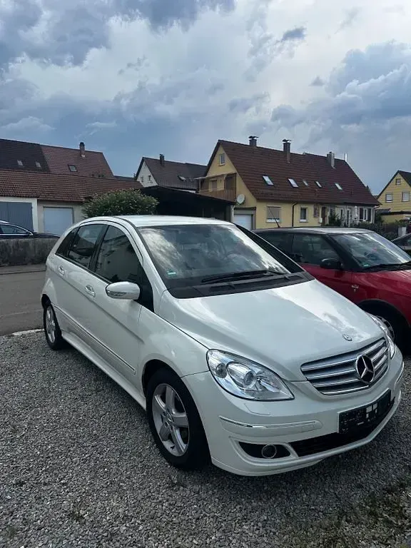Gebraucht Mercedes B170 116 PS (85 kW) 2007 Weiß Van / Kleinbus