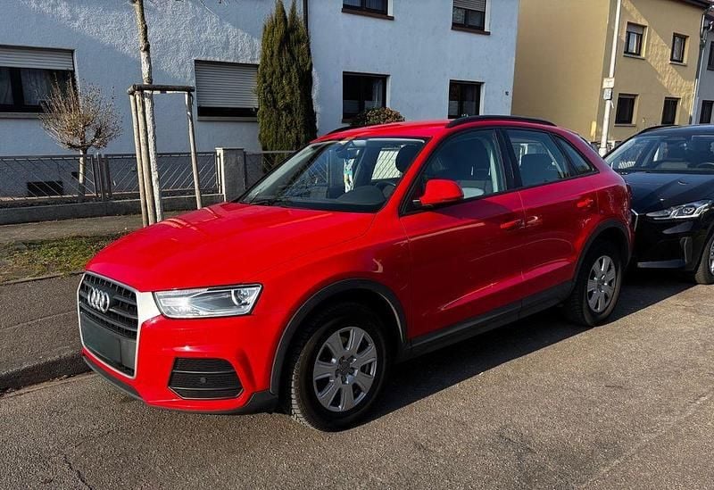 Gebraucht Audi Q3 Design 150 PS (110 kW) 2018 Rot SUV