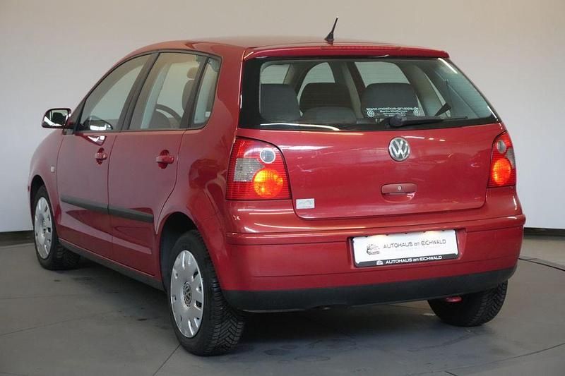 Gebraucht VW Polo Cricket 75 PS (55 kW) 2004 Rot Kleinwagen