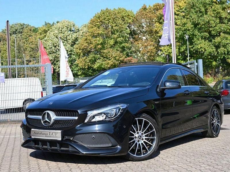 Kosmosschwarz Gebraucht 2017 Mercedes CLA220 AMG line Limousine | 23.890 € (Etwas zu teuer) - Bild 1/4