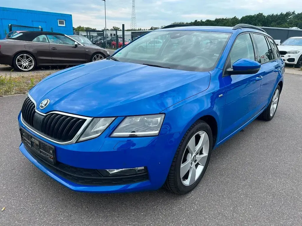 Gebraucht Skoda Octavia Clever 116 PS (85 kW) 2018 Blau Kombi