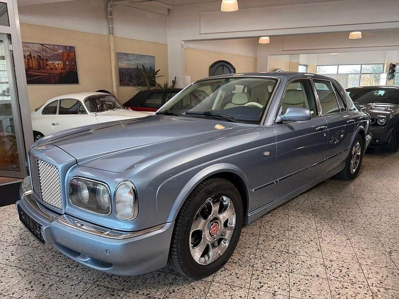 Second-hand Bentley Arnage 405 CP (297 kW) 2001 Albastru Berlinǎ