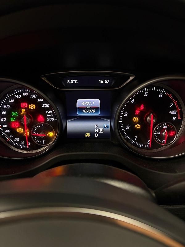 Gebraucht Mercedes CLA200 156 PS (114 kW) 2016 Weiß Coupé