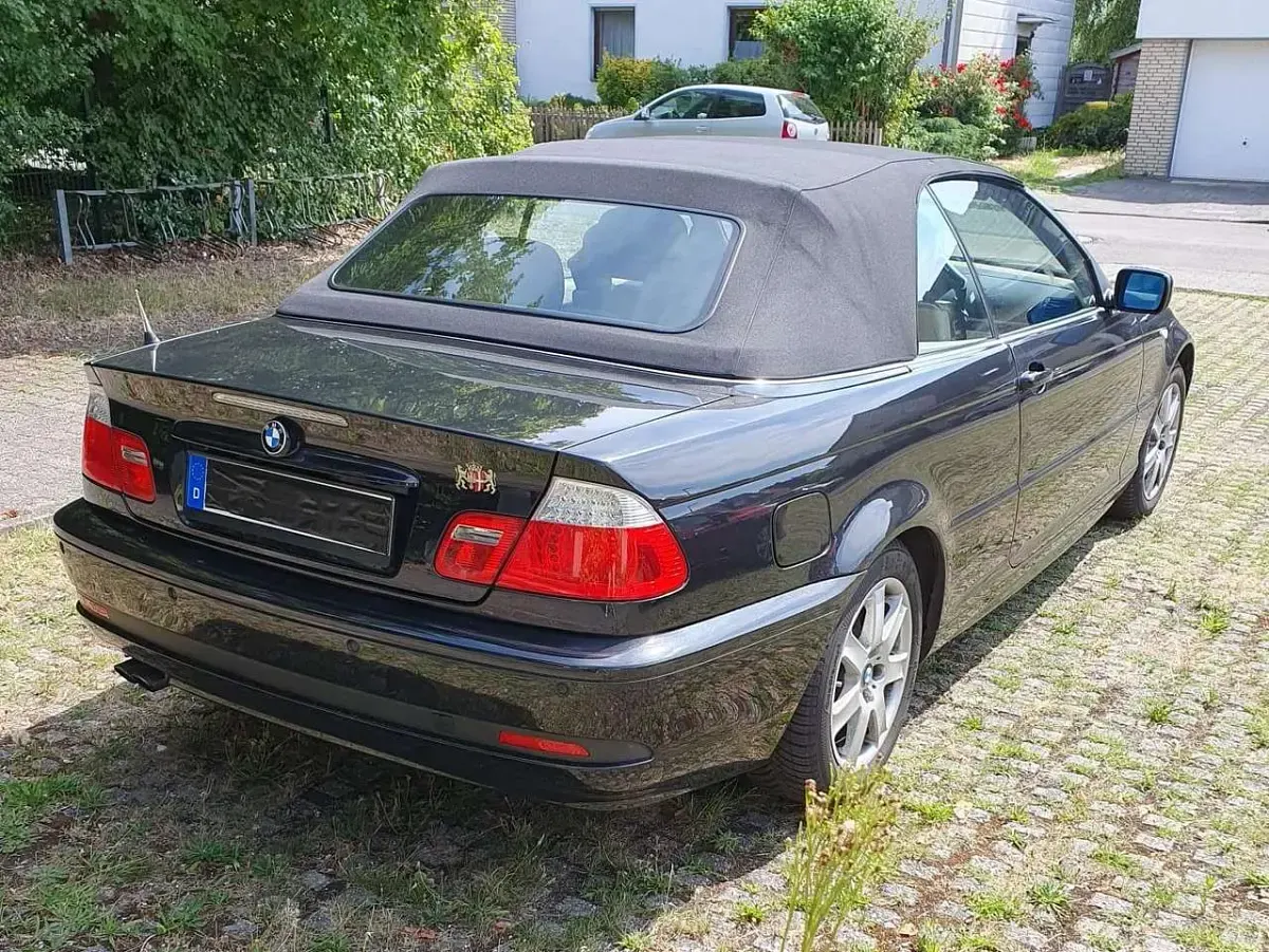 Gebraucht BMW 320 Cabriolet 170 PS (125 kW) 2004 Schwarz Cabrio