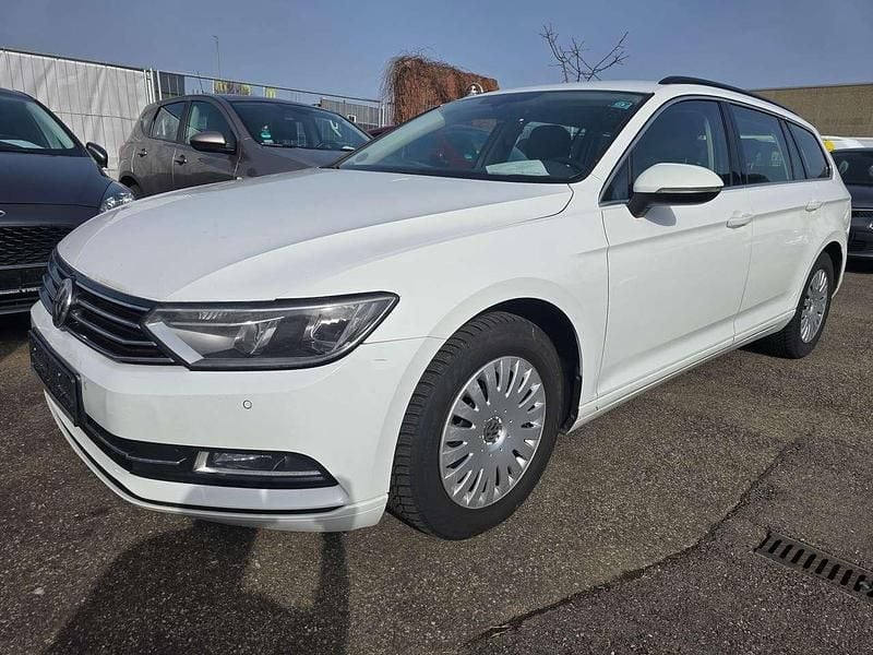 Gebraucht VW Passat 150 PS (110 kW) 2017 Weiß Kombi