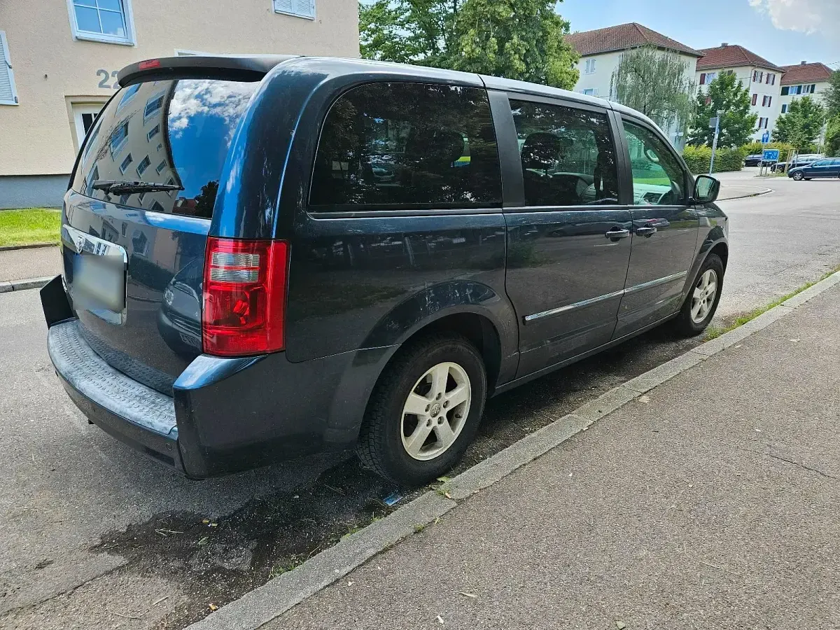 Używany Dodge Grand Caravan 236 KM (173 kW) 2008 Niebieski Minivan