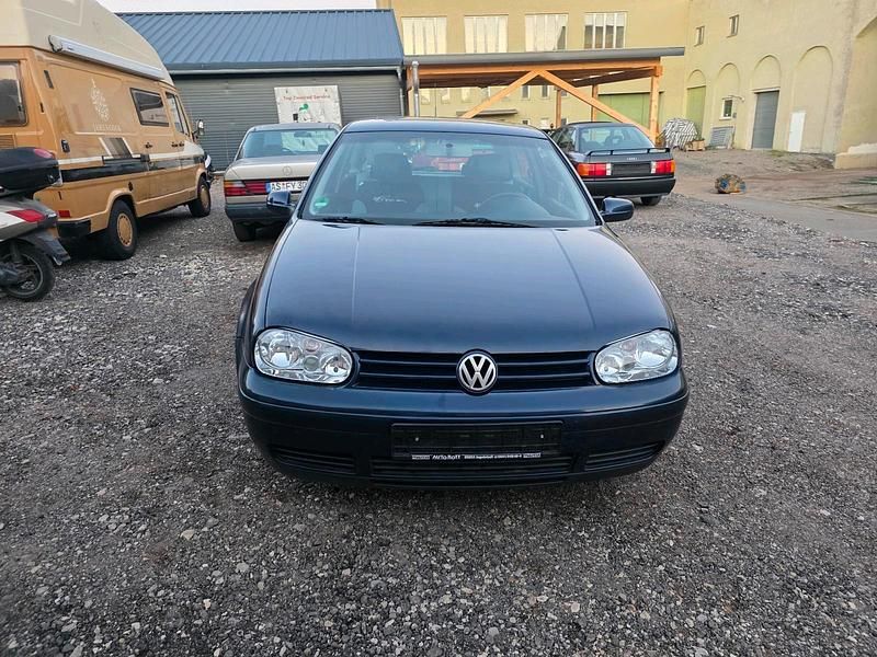 Blau Gebraucht 2000 VW Golf IV Kleinwagen | 1.550 € (Teuer) - Bild 1/4