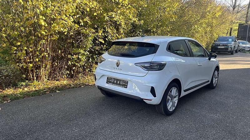 Neu Renault Clio V Evolution 91 PS (66 kW) 2025 Weiß Kleinwagen