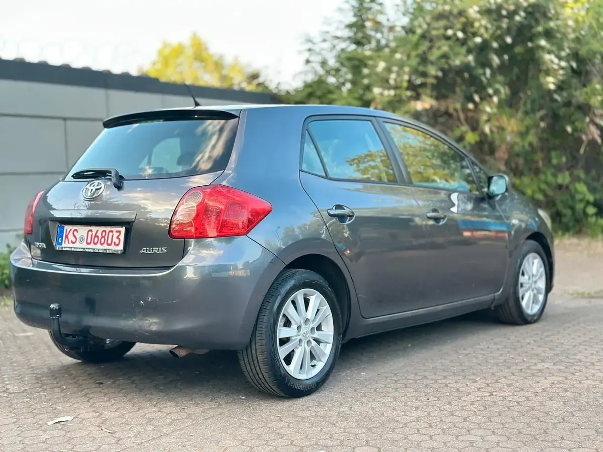 Gebraucht Toyota Auris Executive 124 PS (91 kW) 2007 Grau Kleinwagen