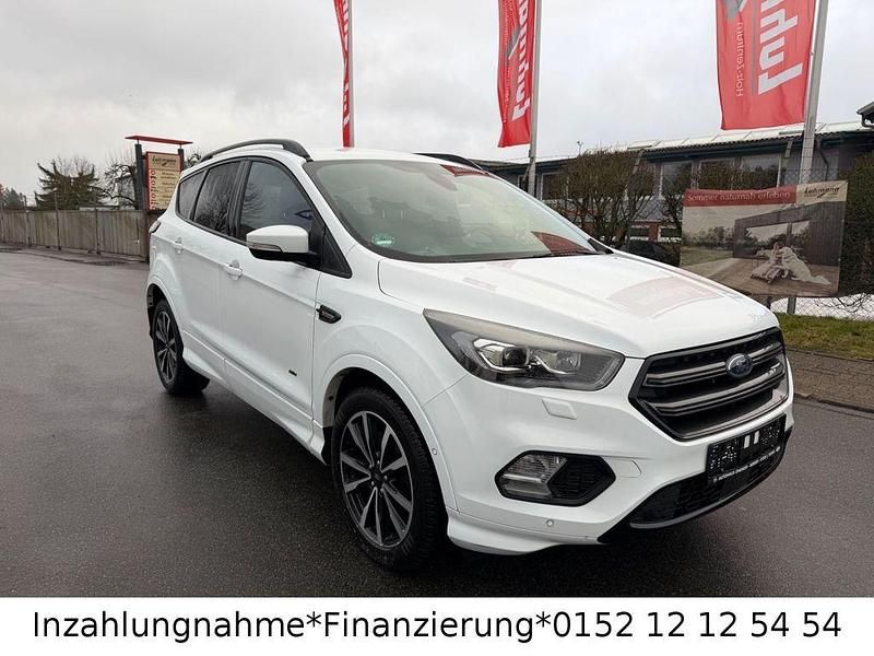 Gebraucht Ford Kuga ST-Line 175 PS (128 kW) 2019 Weiß SUV