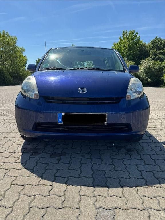 Blau Gebraucht 2006 Daihatsu Sirion Kleinwagen | 2.200 € (Fairer Preis) - Bild 1/4
