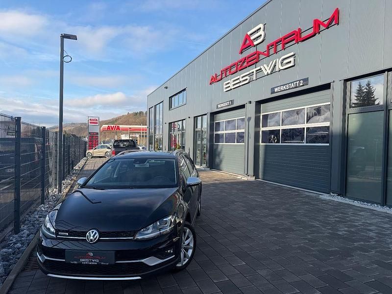Schwarz Gebraucht 2015 VW Golf VII Kombi | 14.995 € (Teuer) - Bild 1/3