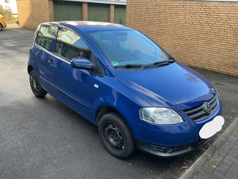 Gebraucht VW Fox 54 PS (39 kW) 2008 Blau Kleinwagen