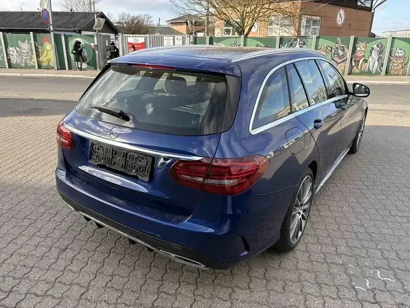 Gebraucht Mercedes C300 AMG line 245 PS (180 kW) 2019 Blau Limousine