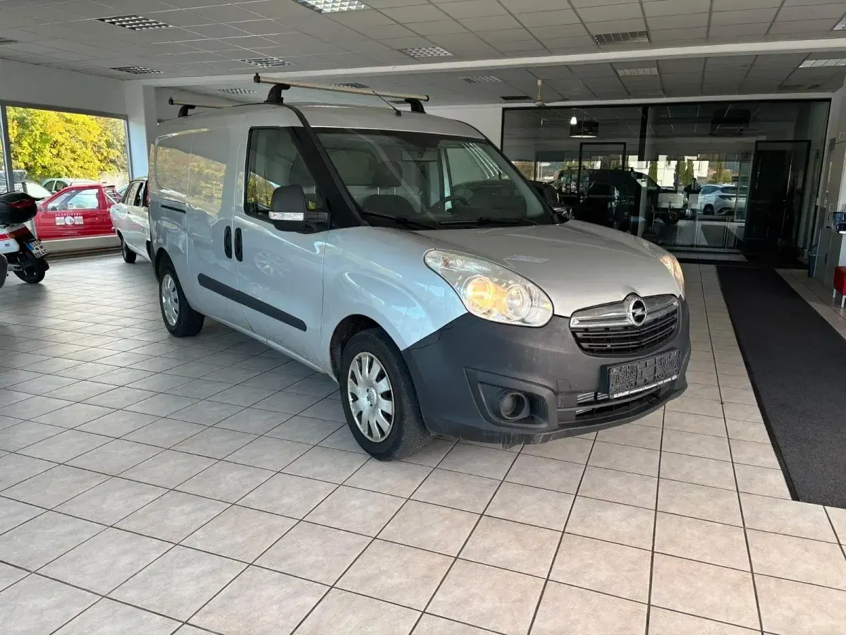 Gebraucht Opel Combo 105 PS (77 kW) 2014 Silber Van / Kleinbus