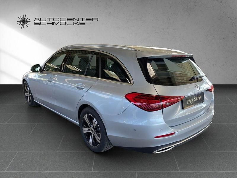 Gebraucht Mercedes C180 Avantgarde 170 PS (125 kW) 2023 Lack hightechsilber Kombi