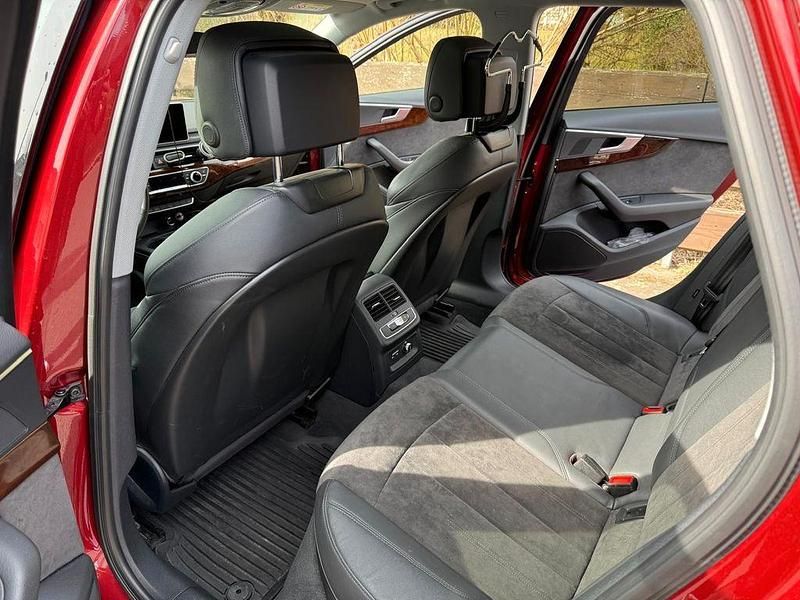 Gebraucht Audi A4 S-Line 190 PS (139 kW) 2019 Rot Kombi