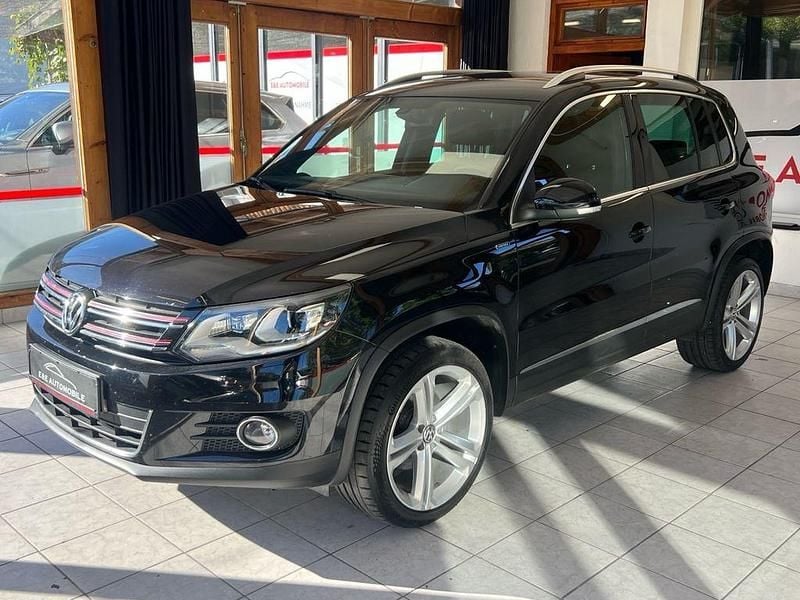 Gebraucht VW Tiguan LOUNGE 150 PS (110 kW) 2015 Schwarz SUV