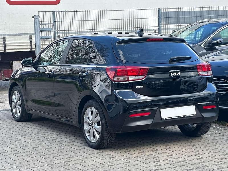 Gebraucht Kia Rio 84 PS (61 kW) 2021 (abp) auroraschwarz met. Kleinwagen