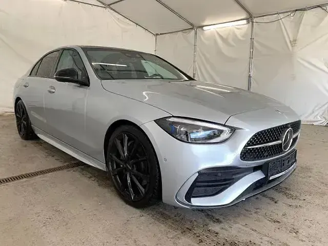 Gebraucht Mercedes C300 AMG 265 PS (194 kW) 2023 Hightechsilber metallic Limousine