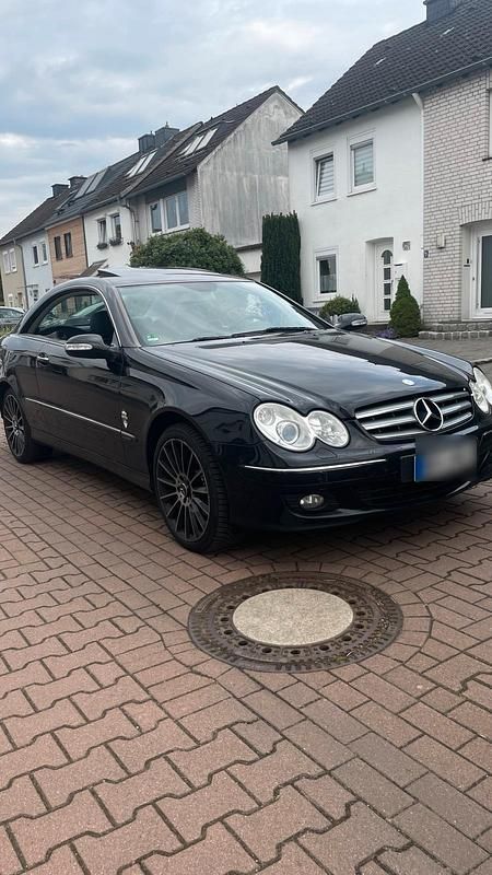 Schwarz Gebraucht 2007 Mercedes CLK220 Coupé | 6.900 € (Teuer) - Bild 1/4