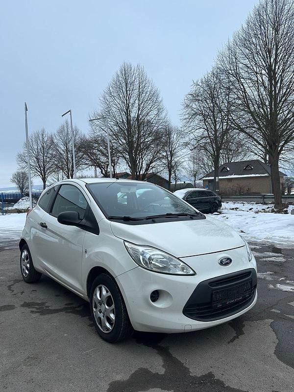 Gebraucht Ford Ka 69 PS (50 kW) 2012 Weiß Kleinwagen