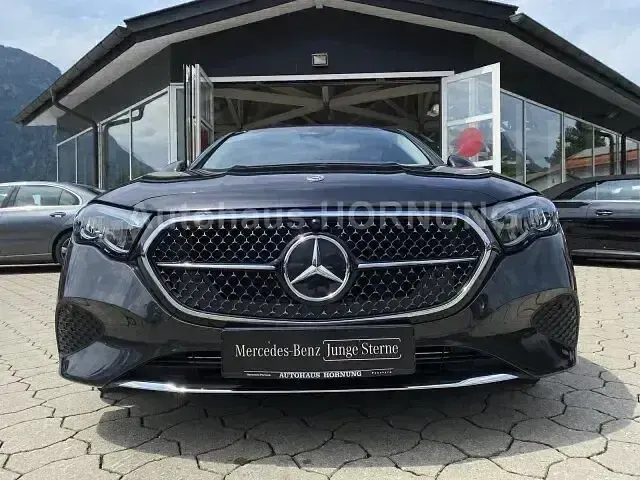 Gebraucht Mercedes E220 197 PS (144 kW) 2025 Grau Limousine