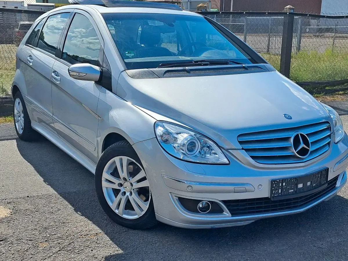 Gebraucht Mercedes B200 136 PS (100 kW) 2006 Silber Van / Kleinbus