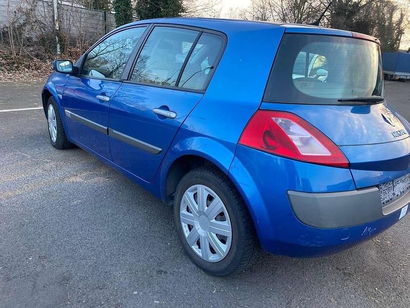 Gebraucht Renault Mégane II Privilege 135 PS (99 kW) 2003 Marmarablau Kleinwagen