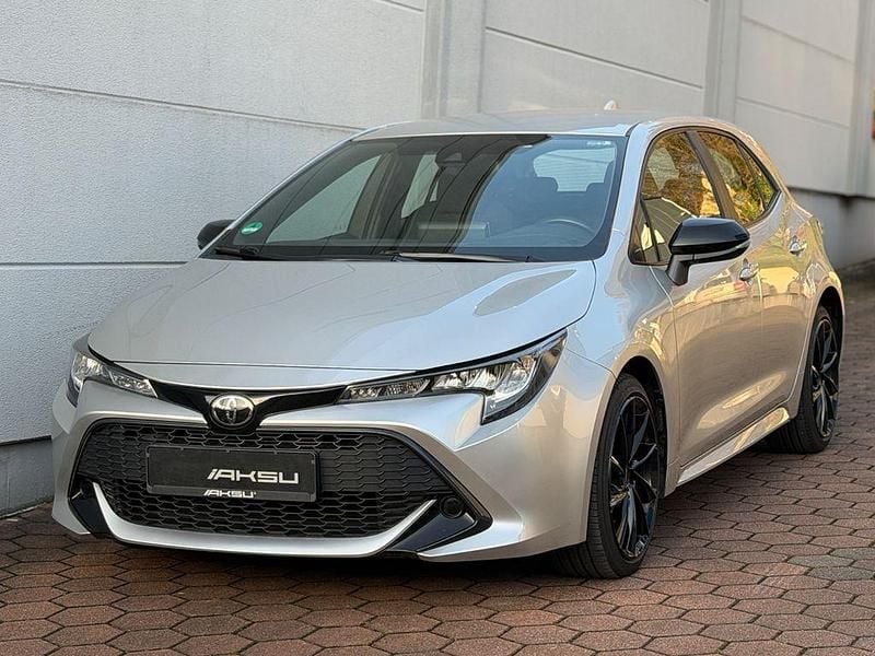Silber Gebraucht 2019 Toyota Corolla Comfort Limousine | 13.690 € (Fairer Preis) - Bild 1/4