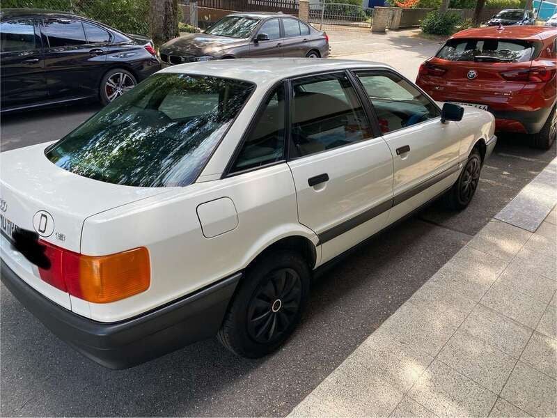 Weiß Gebraucht 1989 Audi 80 Limousine | 2.400 € - Bild 1/4