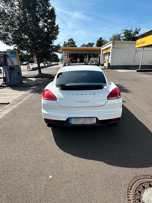 Gebraucht Porsche Panamera Executive 420 PS (308 kW) 2014 Weiß Kleinwagen