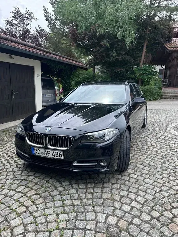 Gebraucht BMW 520 190 PS (139 kW) 2015 Schwarz Kombi
