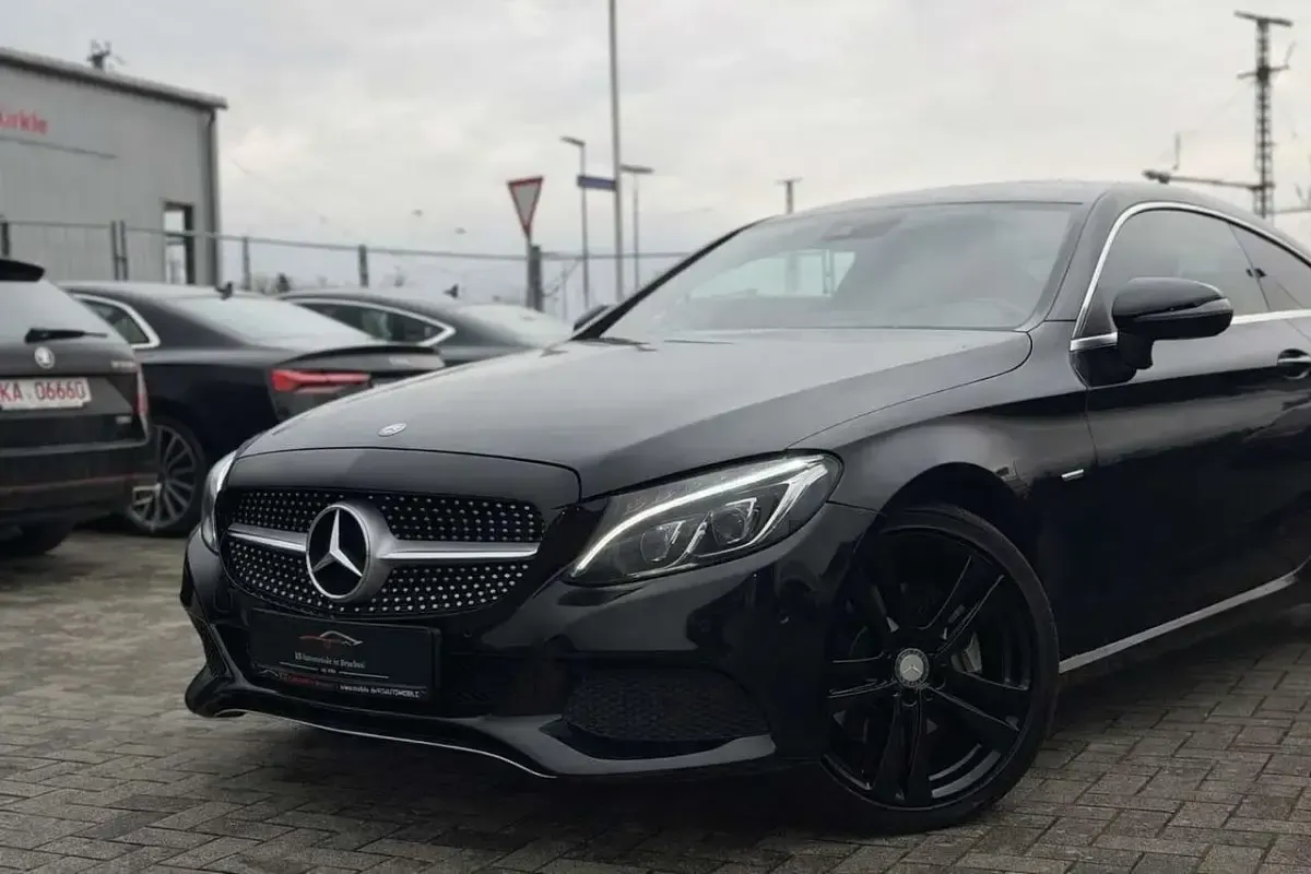 Gebraucht Mercedes C250 Edition 1 204 PS (150 kW) 2016 Obsidianschwarz Coupé