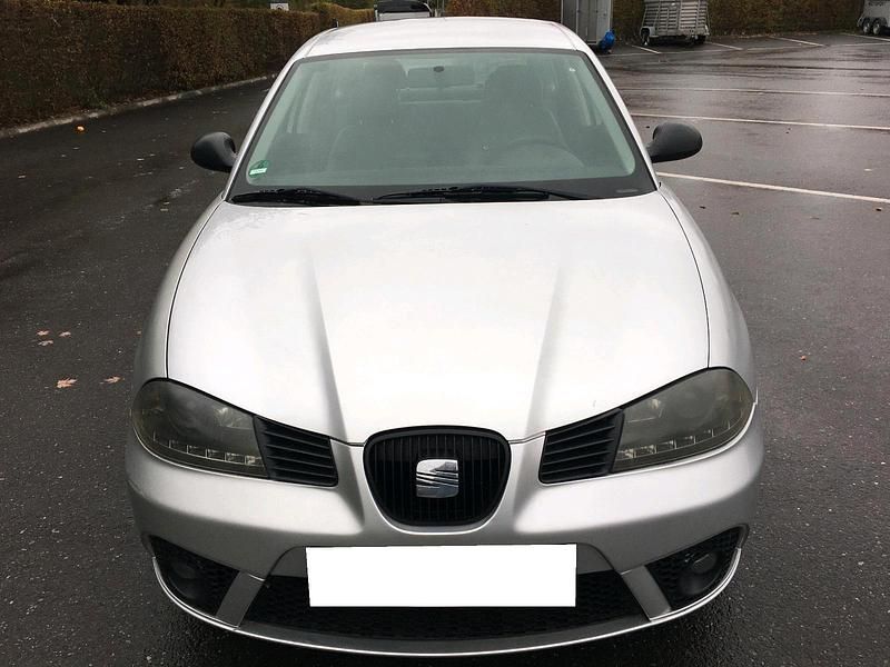 Silber Gebraucht 2003 Seat Ibiza Kleinwagen | 1.650 € (Guter Preis) - Bild 1/4