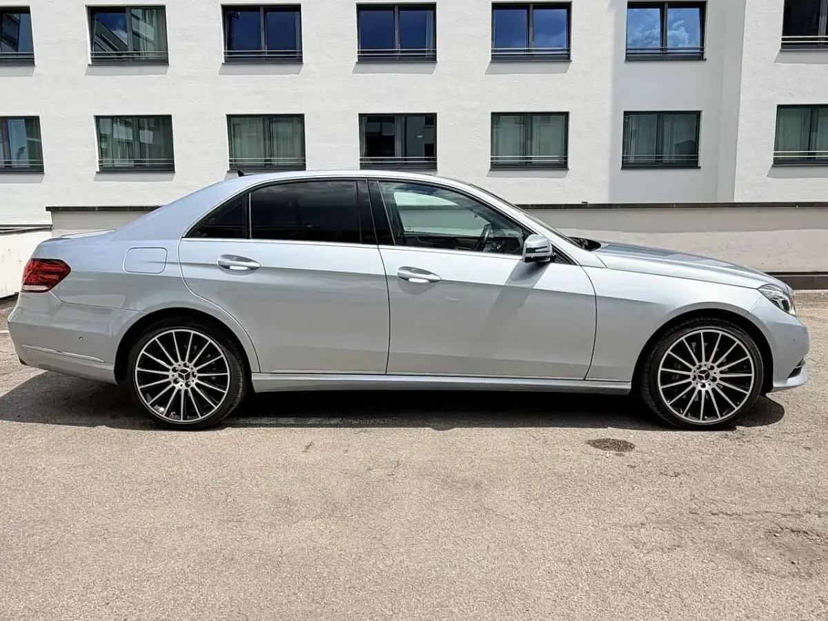 Gebraucht Mercedes E400 Avantgarde 333 PS (244 kW) 2013 Silber Limousine