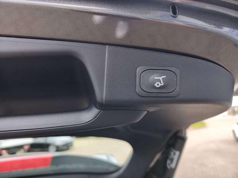 Neu Ford Focus ST-Line 116 PS (85 kW) 2025 Grau Kombi