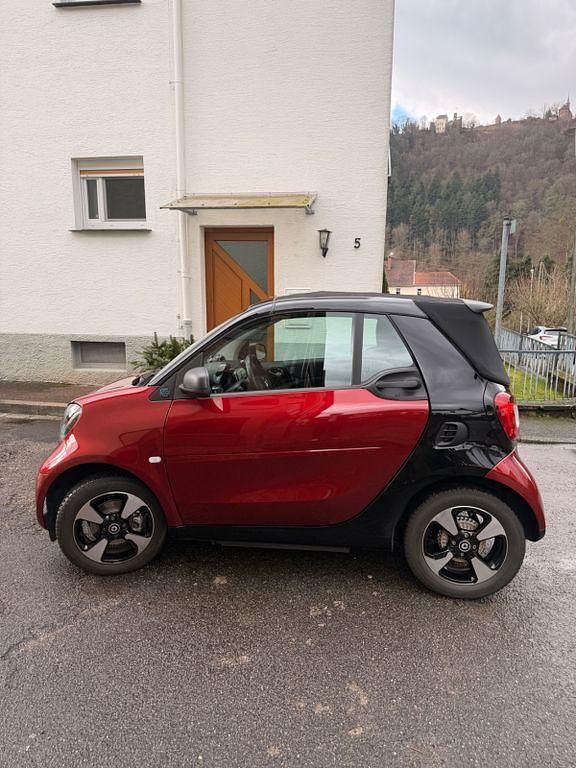 Gebraucht Smart ForTwo Electric Drive 60 kW (82 PS) 2023 Rot Cabrio